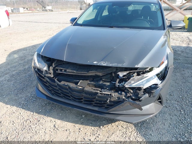 KMHLM4AG0PU576447 Hyundai ELANTRA SEL