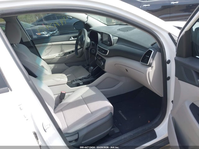 2019 HYUNDAI TUCSON KM8J23A41KU935388 Photo 4