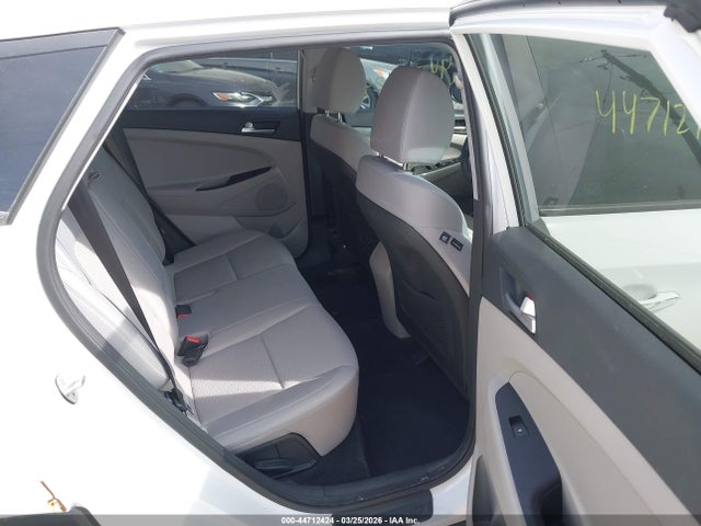 2019 HYUNDAI TUCSON KM8J23A41KU935388 Photo 7