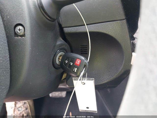 Toyota Corolla Le Plus 2014 2T1BURHE1EC084036 Image 11