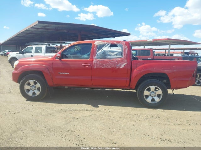 Toyota Tacoma Base V6 2015 3TMLU4EN5FM180000 Image 14