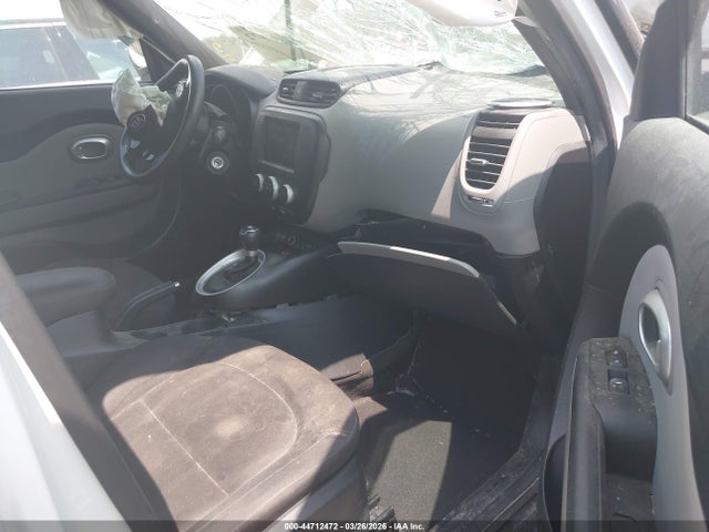 2015 Kia Soul ! მანქანა იყიდება აუქციონზე, vin: KNDJN2A25F7135847, აუქციონის ნომერი: 44712472