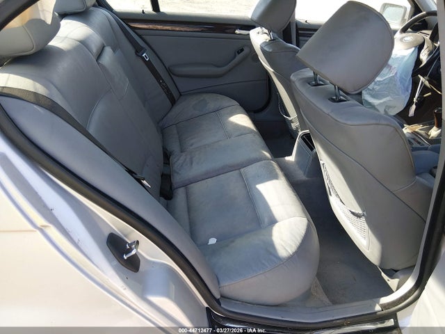 44712477 :رقم المزاد ، WBAAV53421FT00605 vin ، 2001 Bmw 330i مزاد بيع