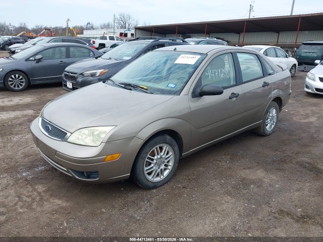 2005 FORD FOCUS 1FAFP34N15W262326 Photo 1
