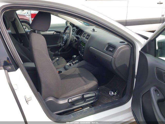 Продажа на аукционе авто 2015 Volkswagen Jetta 1.8t Se, vin: 3VWD17AJ8FM423457, номер лота: 44712484