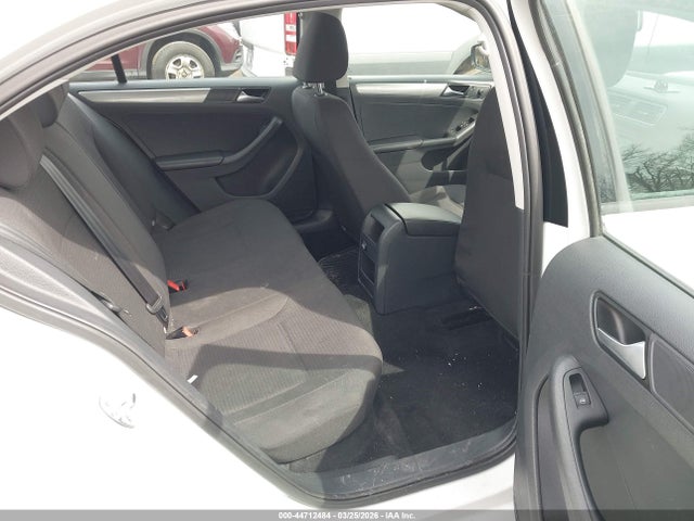 Продажа на аукционе авто 2015 Volkswagen Jetta 1.8t Se, vin: 3VWD17AJ8FM423457, номер лота: 44712484