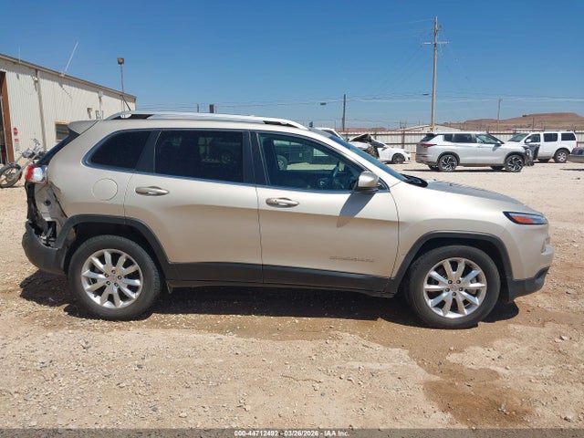 2015 Jeep Cherokee Limited მანქანა იყიდება აუქციონზე, vin: 1C4PJLDB4FW722277, აუქციონის ნომერი: 44712492
