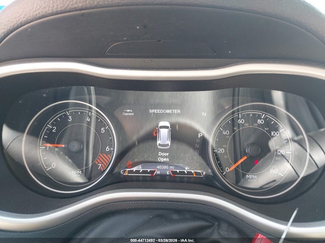 2015 Jeep Cherokee Limited მანქანა იყიდება აუქციონზე, vin: 1C4PJLDB4FW722277, აუქციონის ნომერი: 44712492