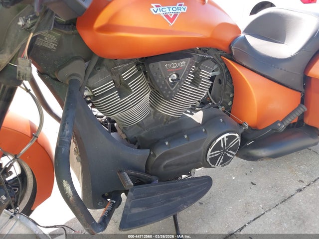 44712560 :رقم المزاد ، 5VPXDAAA5H3057600 vin ، 2017 Victory Motorcycles Cross Country مزاد بيع