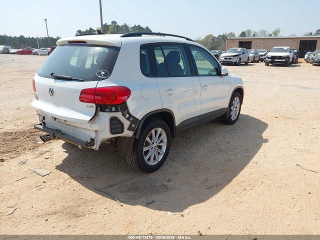 2017 Volkswagen Tiguan 2.0t/2.0t S მანქანა იყიდება აუქციონზე, vin: WVGAV7AXXHK042682, აუქციონის ნომერი: 44712579