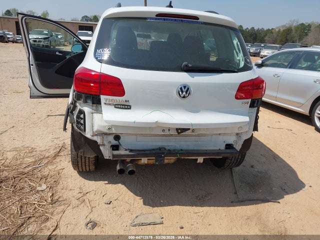 2017 Volkswagen Tiguan 2.0t/2.0t S მანქანა იყიდება აუქციონზე, vin: WVGAV7AXXHK042682, აუქციონის ნომერი: 44712579