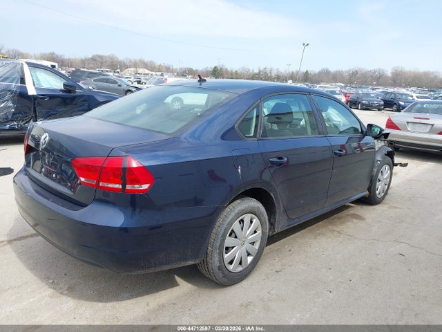 Продажа на аукционе авто 2012 Volkswagen Passat 2.5l S, vin: 1VWAP7A30CC044176, номер лота: 44712597