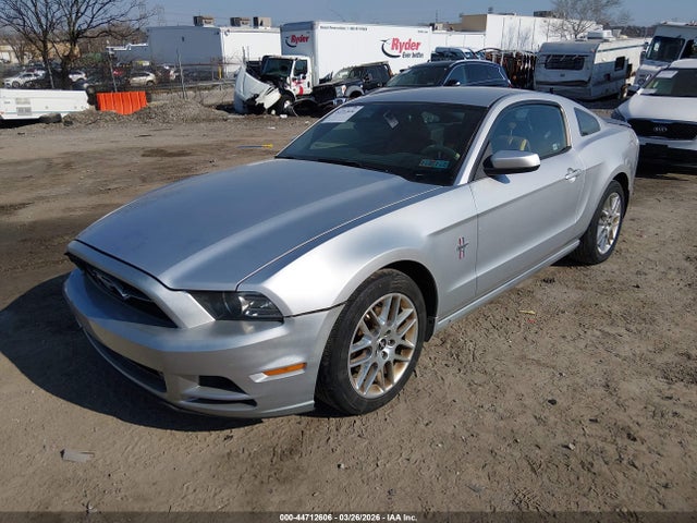1ZVBP8AMXE5202713 Ford Mustang V6 Premium