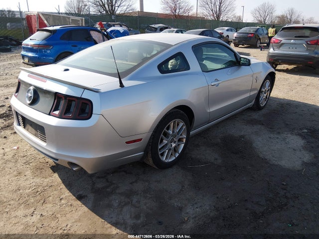 1ZVBP8AMXE5202713 Ford Mustang V6 Premium