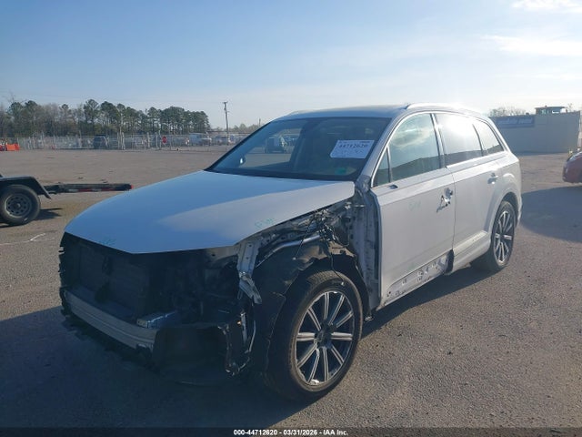 Audi Q7 55 Premium 2019 WA1LAAF77KD012804 Image 2