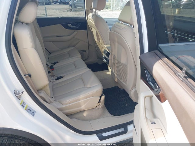 Audi Q7 55 Premium 2019 WA1LAAF77KD012804 Image 8