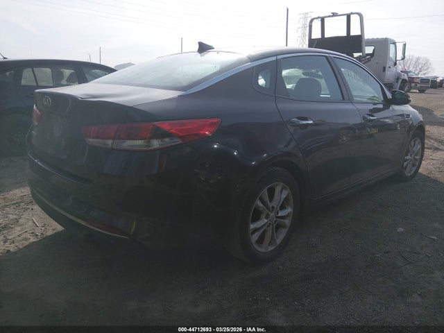 2017 KIA OPTIMA 5XXGT4L32HG131041 Photo 3