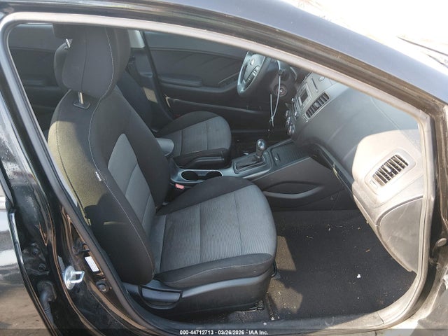 Продажа на аукционе авто 2016 Kia Forte Lx, vin: KNAFK5A89G5585273, номер лота: 44712713