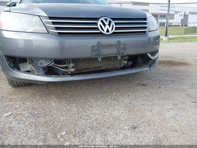 2012 Volkswagen Passat 2.5l Se მანქანა იყიდება აუქციონზე, vin: 1VWBH7A31CC018476, აუქციონის ნომერი: 44712785