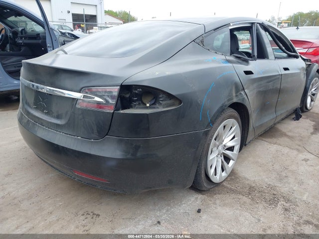 2018 Tesla Model S 100d/75d/p100d მანქანა იყიდება აუქციონზე, vin: 5YJSA1E28JF280954, აუქციონის ნომერი: 44712804