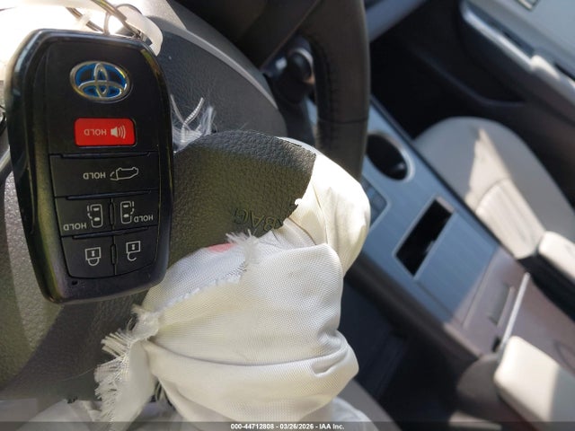 Aukcja sprzedaży 2025 Toyota Sienna Xle, vin: 5TDYRKEC4SS262532, numer aukcji: 44712808
