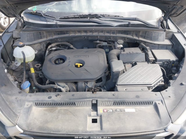 KM8J23A46JU684592 Hyundai TUCSON SE