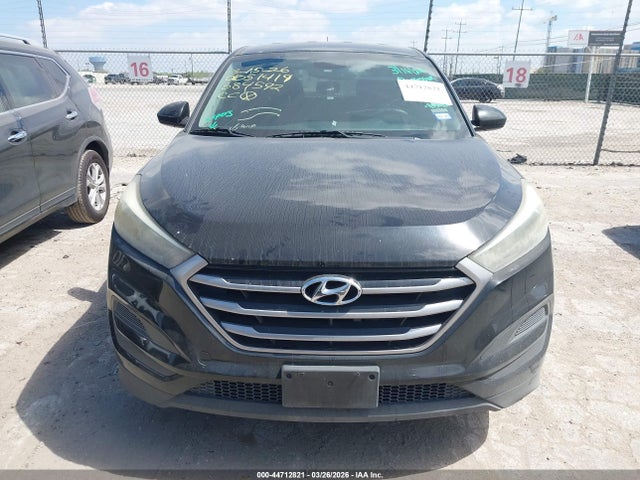 KM8J23A46JU684592 Hyundai TUCSON SE