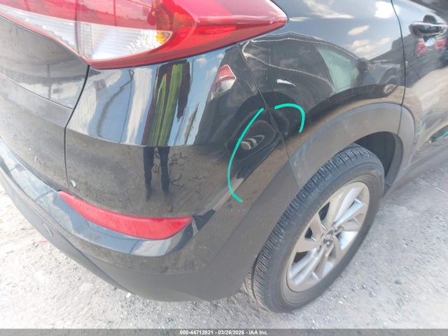 KM8J23A46JU684592 Hyundai TUCSON SE