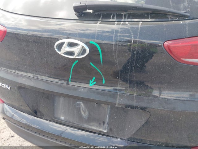 KM8J23A46JU684592 Hyundai TUCSON SE