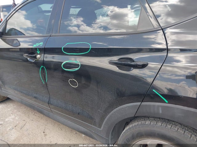 KM8J23A46JU684592 Hyundai TUCSON SE
