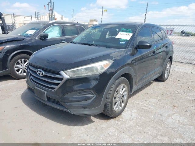 KM8J23A46JU684592 Hyundai TUCSON SE