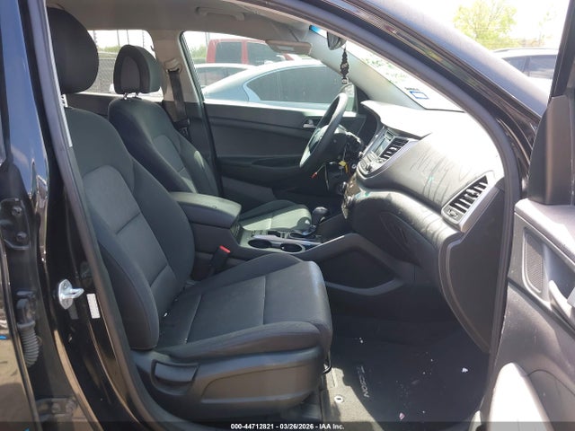 KM8J23A46JU684592 Hyundai TUCSON SE