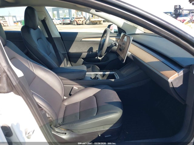 Продажа на аукционе авто 2023 Tesla Model 3 Rear-wheel Drive, vin: 5YJ3E1EA5PF463995, номер лота: 44712841