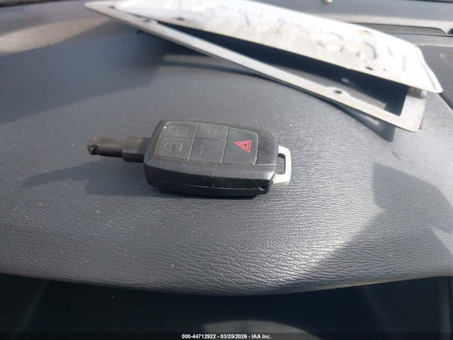 2012 VOLVO C70 YV1672MC9CJ130129 Photo 10