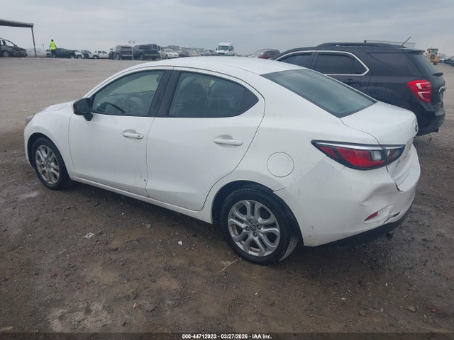 3MYDLBYV1HY195002 Toyota YARIS IA