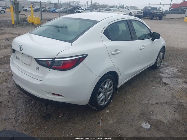 3MYDLBYV1HY195002 Toyota YARIS IA