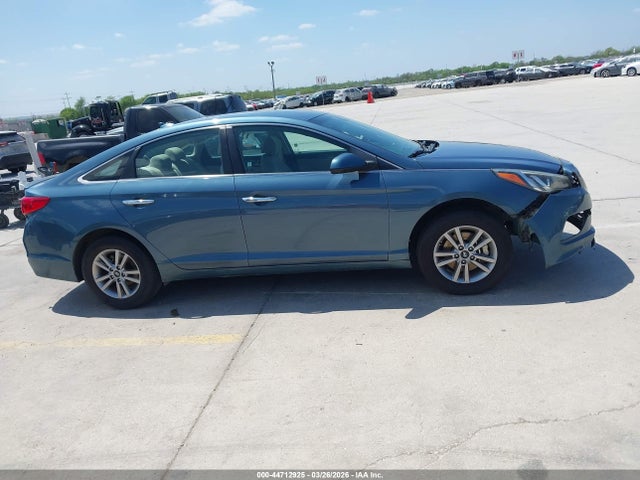 Hyundai SONATA SE 2016 5NPE24AF3GH286689 Image 13