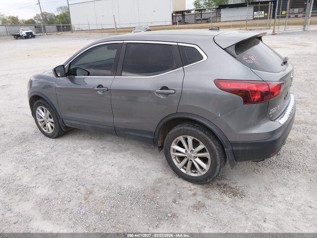 2017 NISSAN ROGUE SPORT JN1BJ1CRXHW106327 Photo 2
