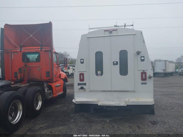 Ford F-550 Chassis Xl 2017 1FD0X5HT0HEF23228 Image 15