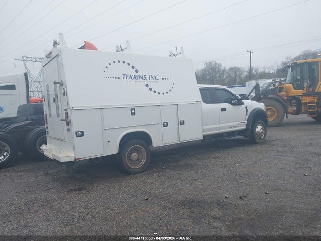 Ford F-550 Chassis Xl 2017 1FD0X5HT0HEF23228 Image 4