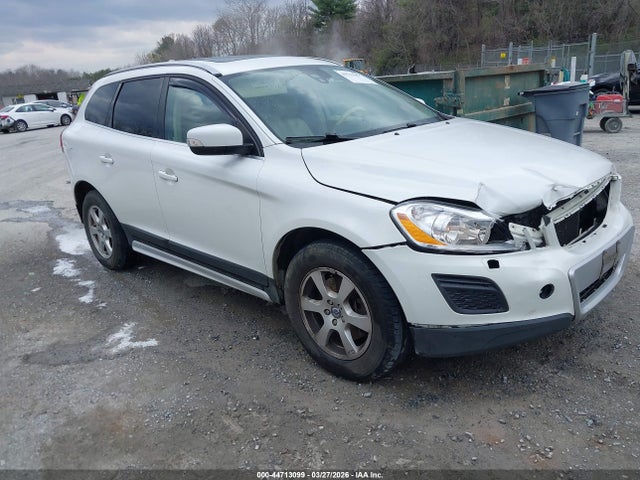 2011 VOLVO XC60 YV4952DZ8B2152514