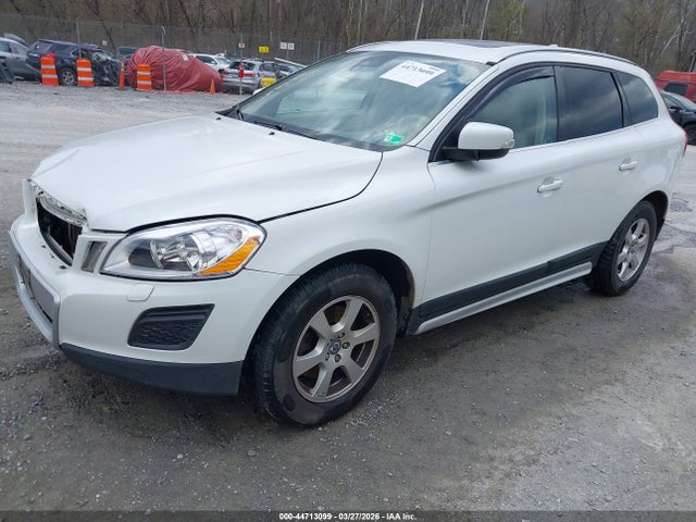 2011 VOLVO XC60 YV4952DZ8B2152514 Photo 1