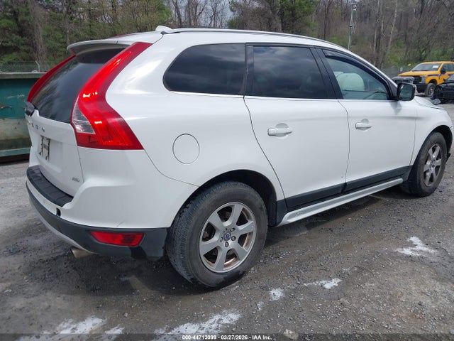 2011 VOLVO XC60 YV4952DZ8B2152514 Photo 3