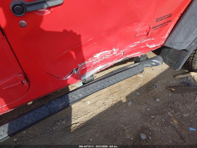 1C4BJWDG5HL529003 Jeep Wrangler Unlimited Sport 4x4