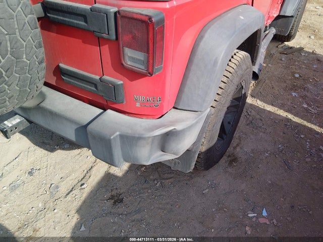 1C4BJWDG5HL529003 Jeep Wrangler Unlimited Sport 4x4