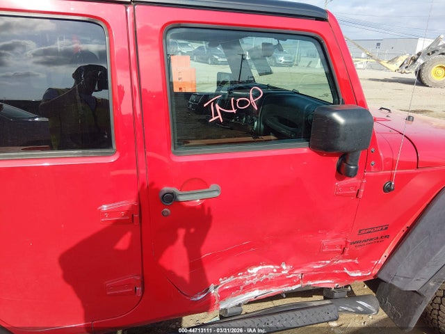 1C4BJWDG5HL529003 Jeep Wrangler Unlimited Sport 4x4
