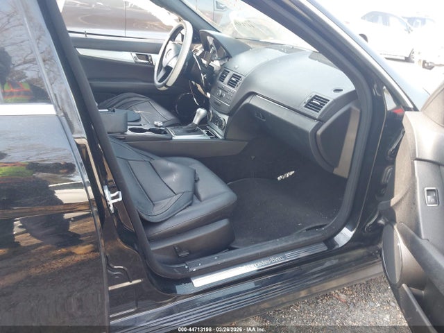 44713198 :رقم المزاد ، WDDGF5EB3BR159894 vin ، 2011 Mercedes-benz C 300 Sport مزاد بيع
