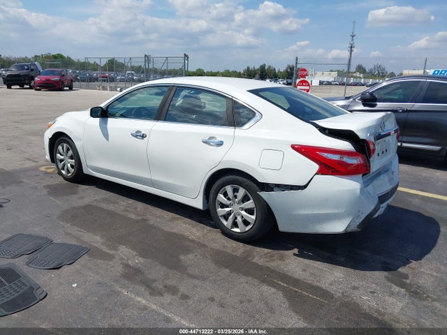 2016 Nissan Altima 2.5/2.5 S/2.5 Sl/2.5 Sr/2.5 Sv მანქანა იყიდება აუქციონზე, vin: 1N4AL3AP3GN329657, აუქციონის ნომერი: 44713222