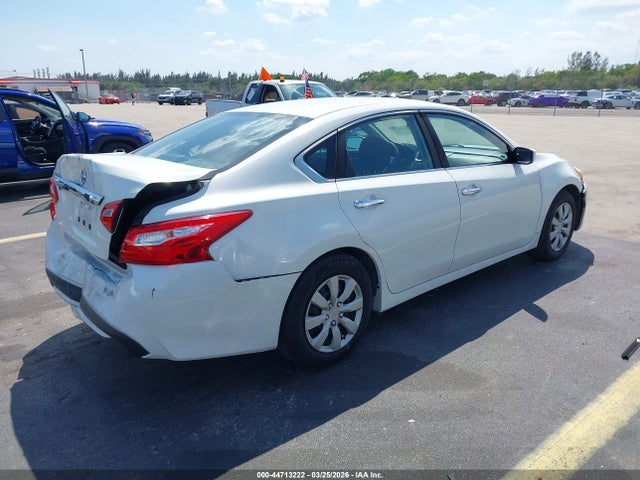 2016 Nissan Altima 2.5/2.5 S/2.5 Sl/2.5 Sr/2.5 Sv მანქანა იყიდება აუქციონზე, vin: 1N4AL3AP3GN329657, აუქციონის ნომერი: 44713222