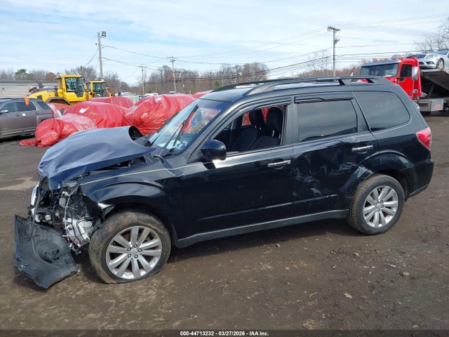 2013 Subaru Forester 2.5x Premium მანქანა იყიდება აუქციონზე, vin: JF2SHADC8DH427432, აუქციონის ნომერი: 44713232